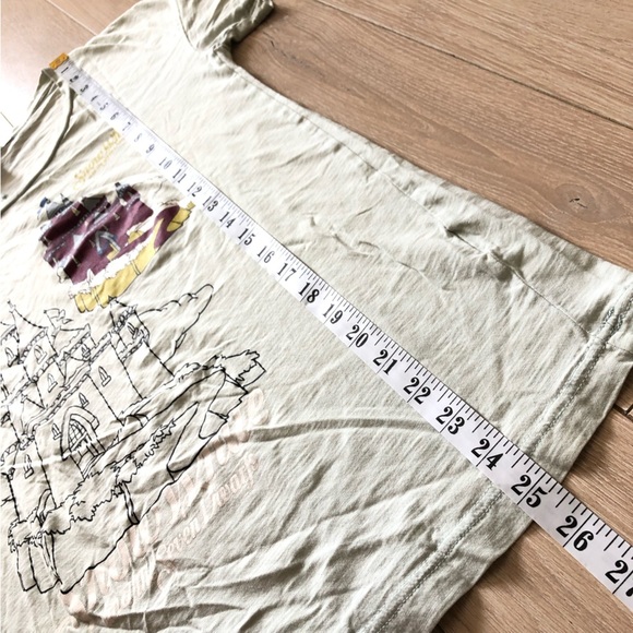 Uniqlo x Undercover Disney Snow White T Shirt Size S - Picture 4 of 11